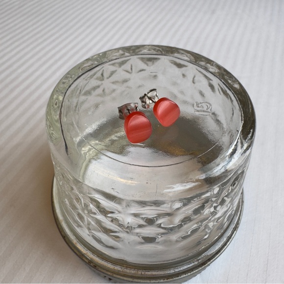 Vintage Carnelian Chalcedony Oval Stud Earrings - Picture 7 of 8